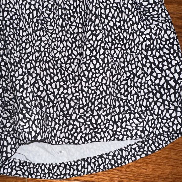 Lululemon - Picture 8 of 16